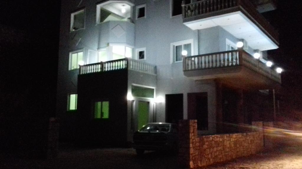 Villa Sopebra Sarandë Exteriör bild